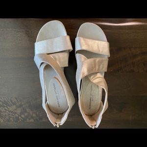 Adrienne Vittadini women’s sandal